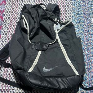 Nike Elite Quad Zip System Basketball Hoops Backpack
